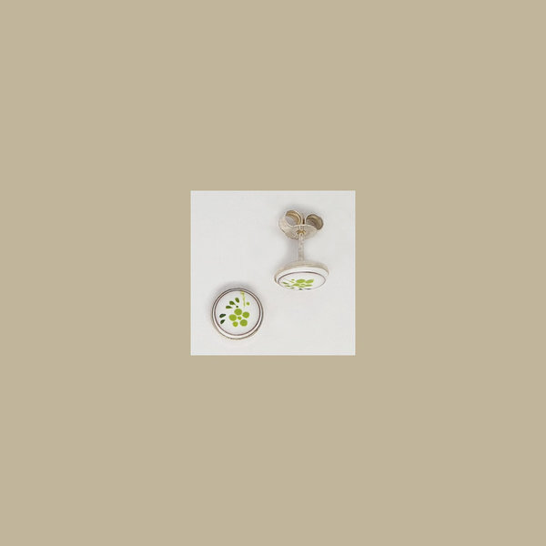 Ohrstecker mit Rand, Silber, rund 8mm, Paar. Blümchen grüne