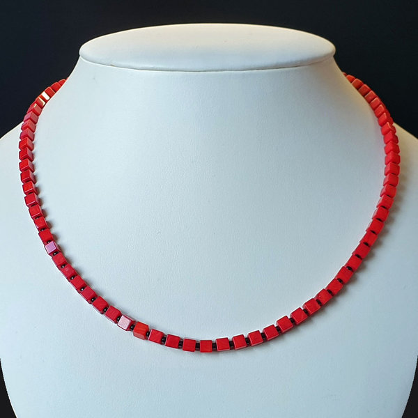 Halskette Seven  red'n black Koralle